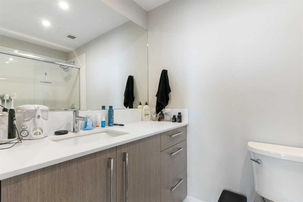 1603-60 Skyview Ranch Road Ne, Calgary, AB - Indoor Photo Showing Bathroom