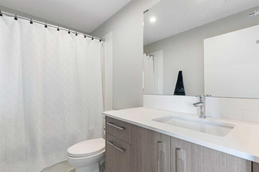 1603-60 Skyview Ranch Road Ne, Calgary, AB - Indoor Photo Showing Bathroom