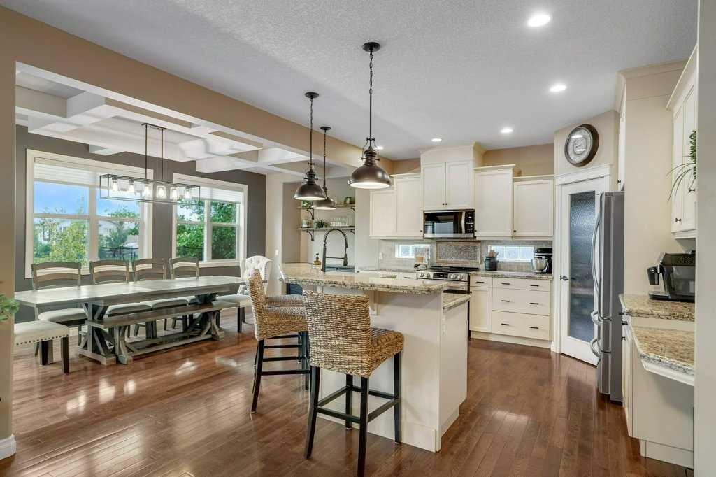 127 Hillcrest Boulevard, Strathmore, AB - Indoor Photo Showing Kitchen With Stainless Steel Kitchen With Upgraded Kitchen