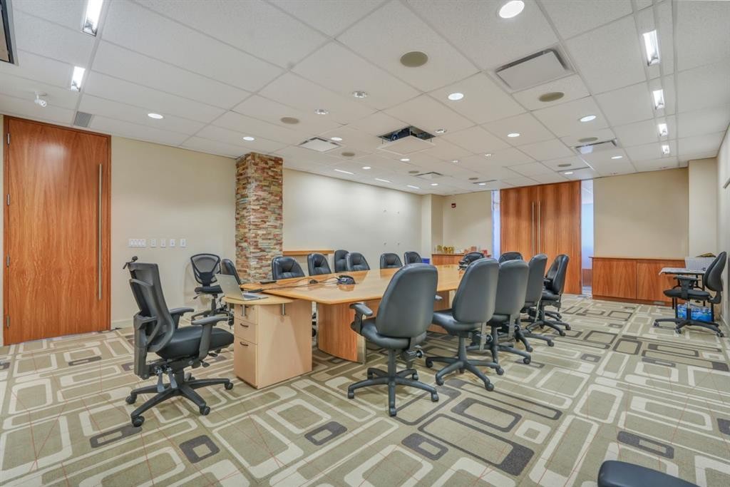 2711 39 Avenue Ne, Calgary, AB