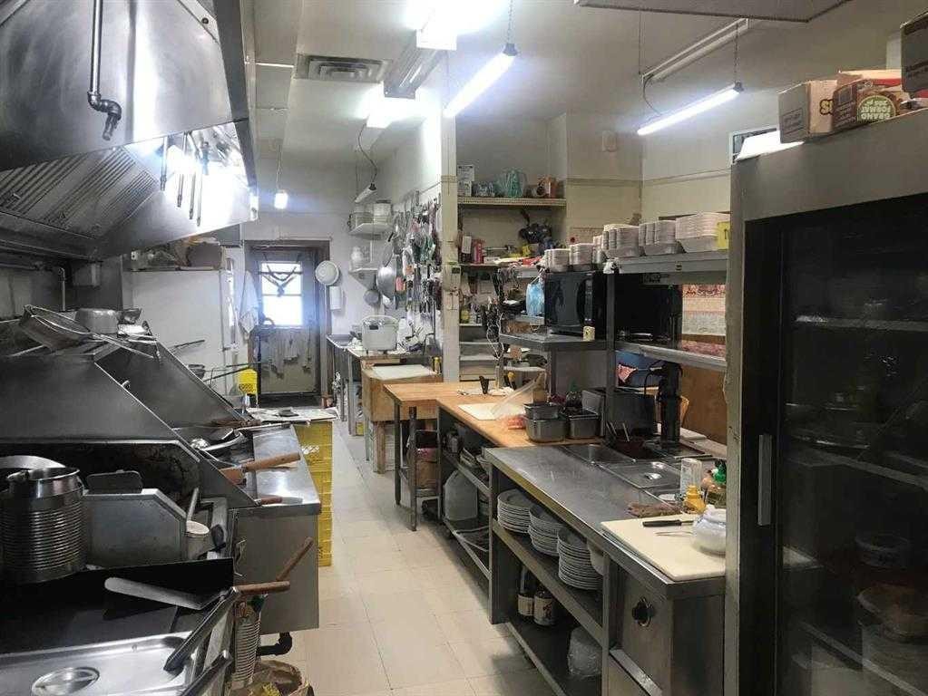 4904 54 Street, Forestburg, AB