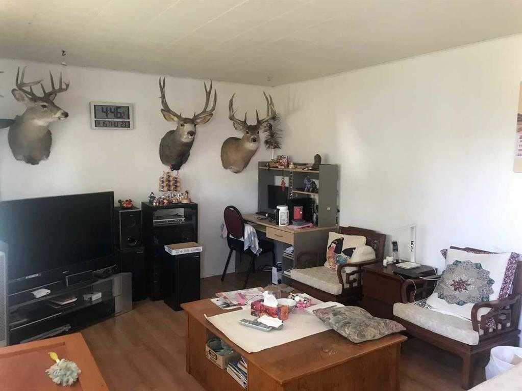 4904 54 Street, Forestburg, AB