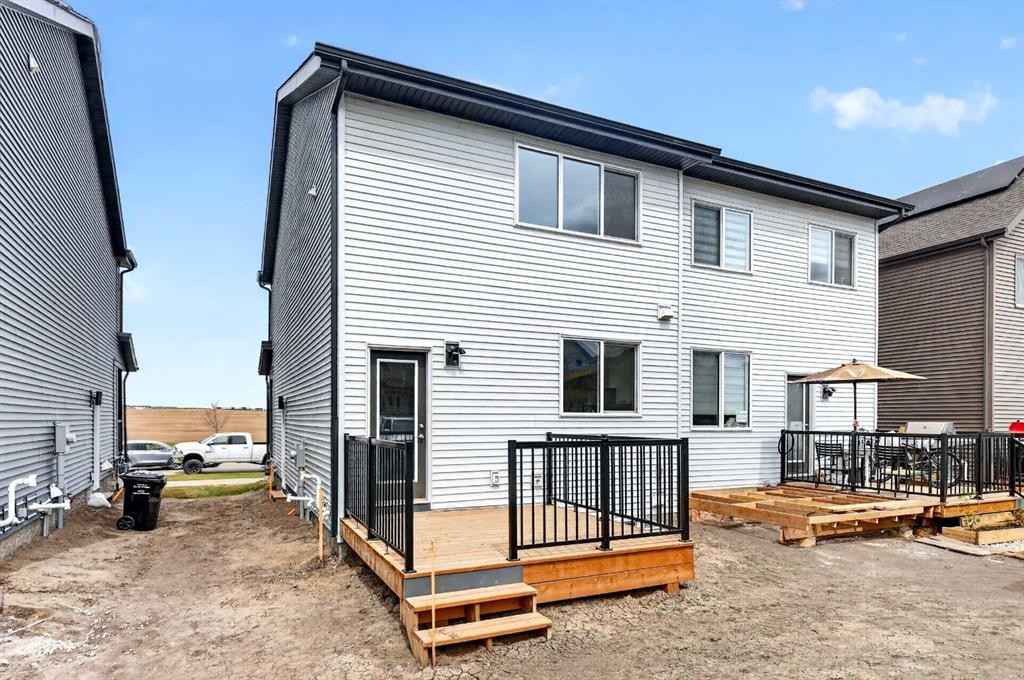 7055 Rangeview Avenue Se, Calgary, AB - Outdoor With Deck Patio Veranda With Exterior