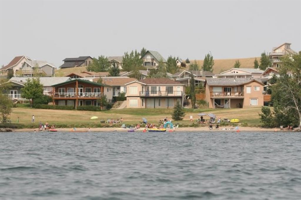 206 Royal Oak Lane South, Rural Vulcan County, AB