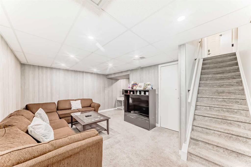 6223 Penedo Way Se, Calgary, AB - Indoor Photo Showing Basement