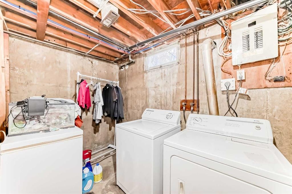 6223 Penedo Way Se, Calgary, AB - Indoor Photo Showing Laundry Room