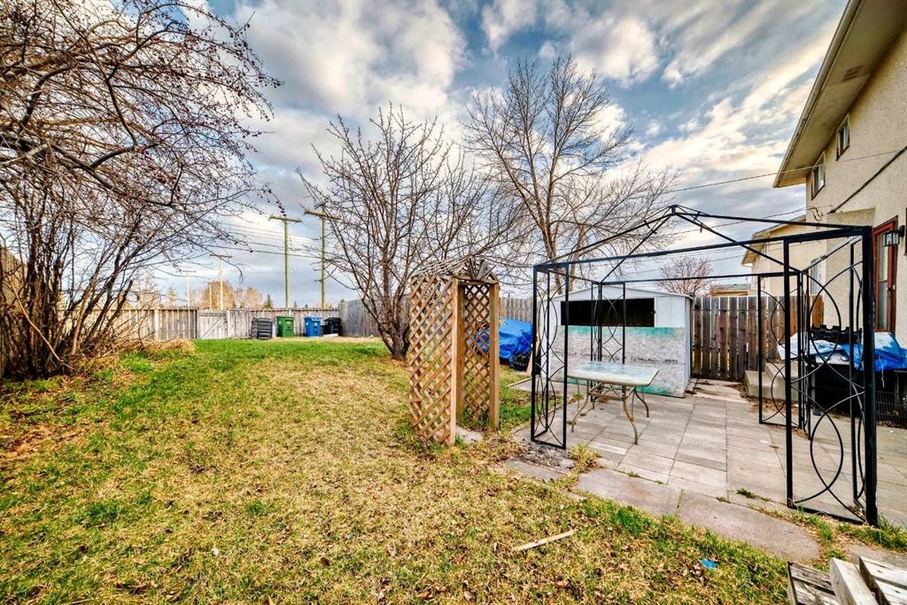 6223 Penedo Way Se, Calgary, AB - Outdoor
