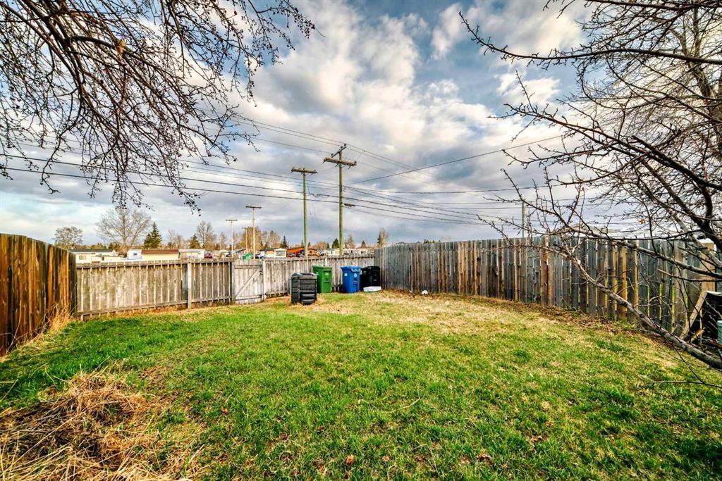 6223 Penedo Way Se, Calgary, AB - Outdoor