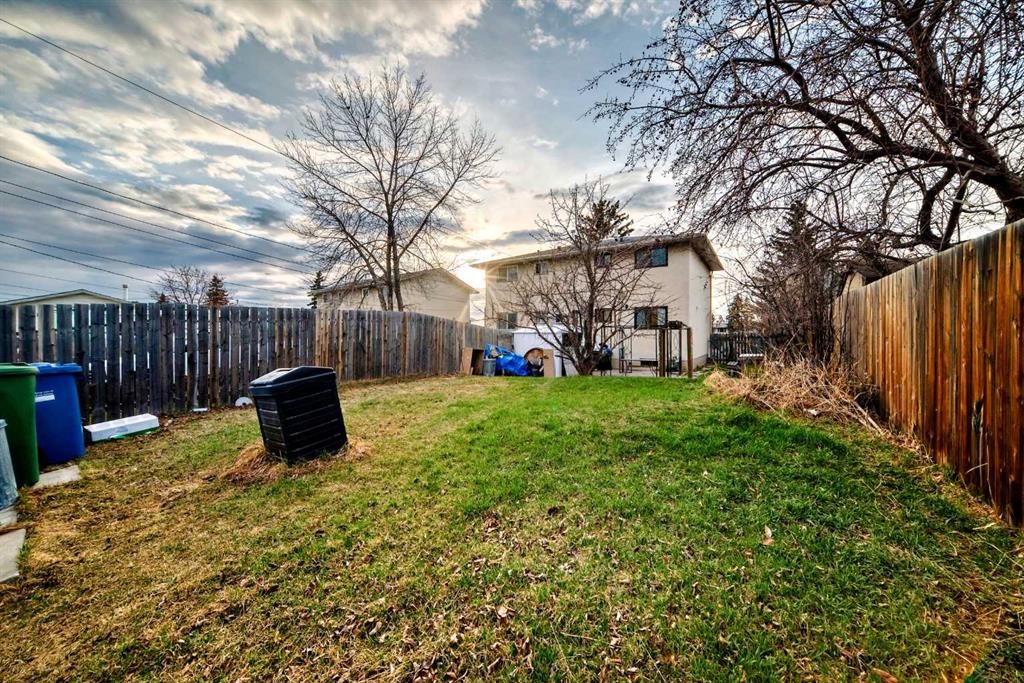 6223 Penedo Way Se, Calgary, AB - Outdoor