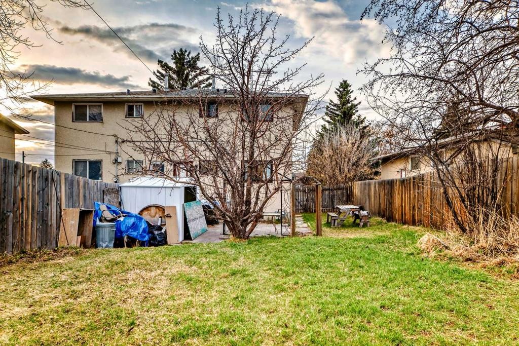 6223 Penedo Way Se, Calgary, AB - Outdoor