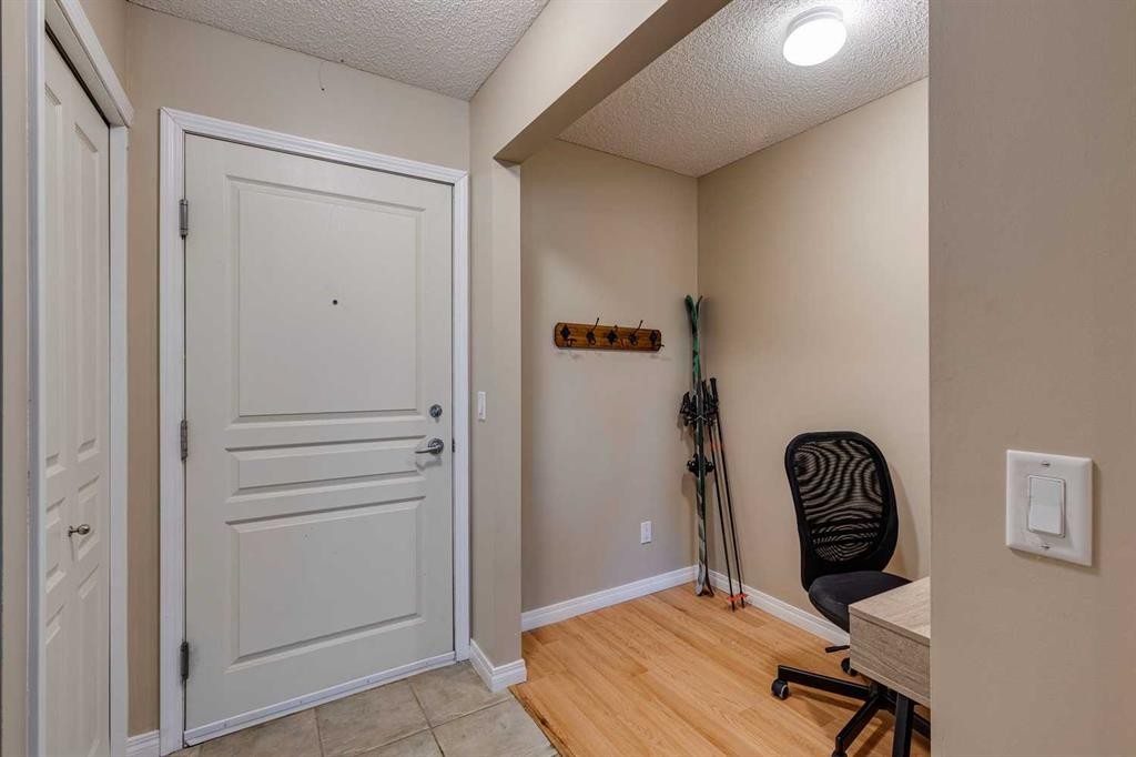 329-22 Richard Place Sw, Calgary, AB - Indoor Photo Showing Other Room