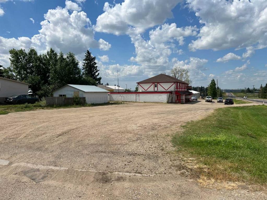 101 Second Avenue North, Torrington, AB