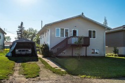 25-320 7 Avenue NE Three Hills, AB T0M 2A0