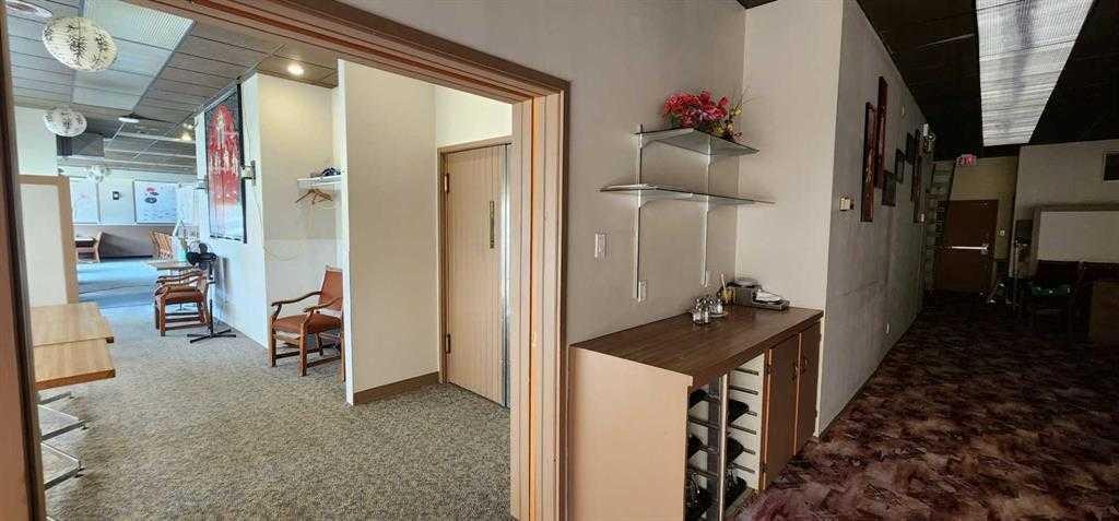 425 13 Street North, Lethbridge, AB