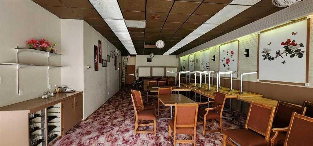 425 13 Street North, Lethbridge, AB