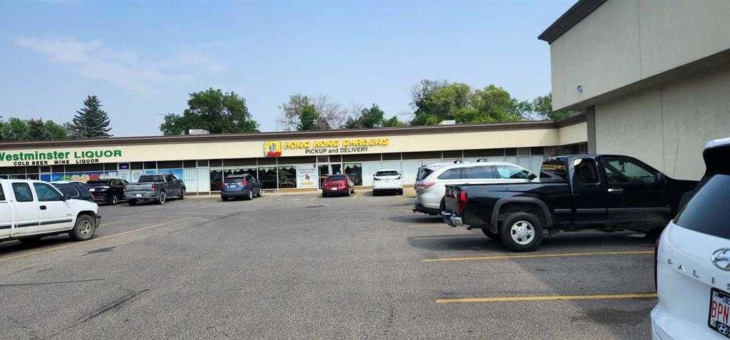 425 13 Street North, Lethbridge, AB