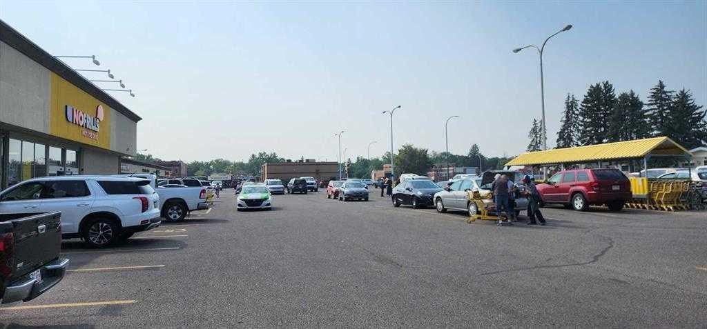 425 13 Street North, Lethbridge, AB