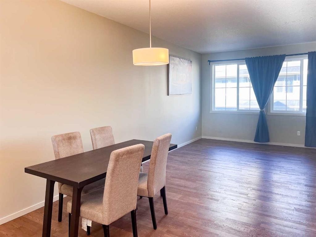 28 Kinlea Common Nw, Calgary, AB - Indoor Photo Showing Other Room