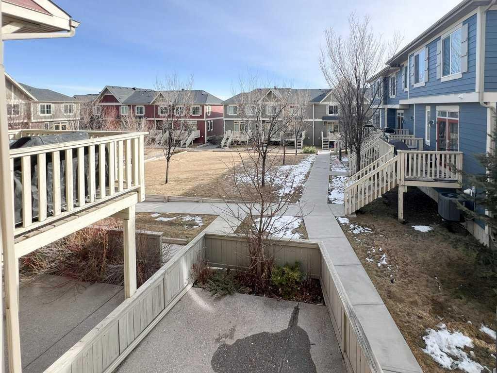 28 Kinlea Common Nw, Calgary, AB - Outdoor