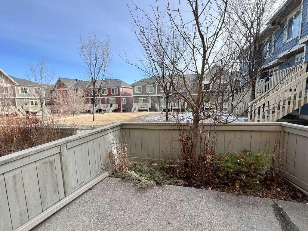28 Kinlea Common Nw, Calgary, AB - Outdoor