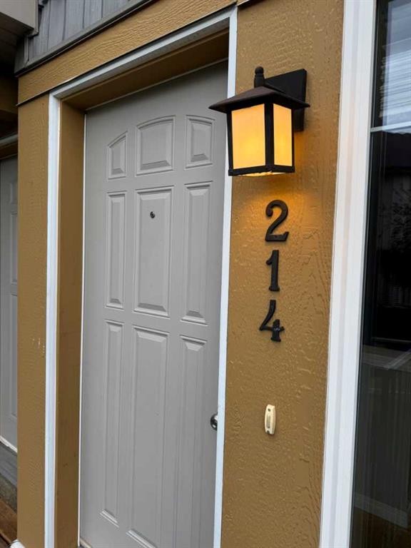 214 Mckenzie Towne Lane Se, Calgary, AB - Outdoor With Exterior