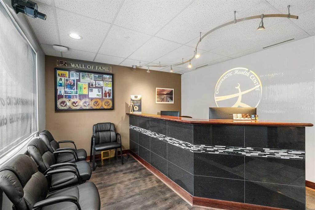 2713 Centre Street Nw, Calgary, AB