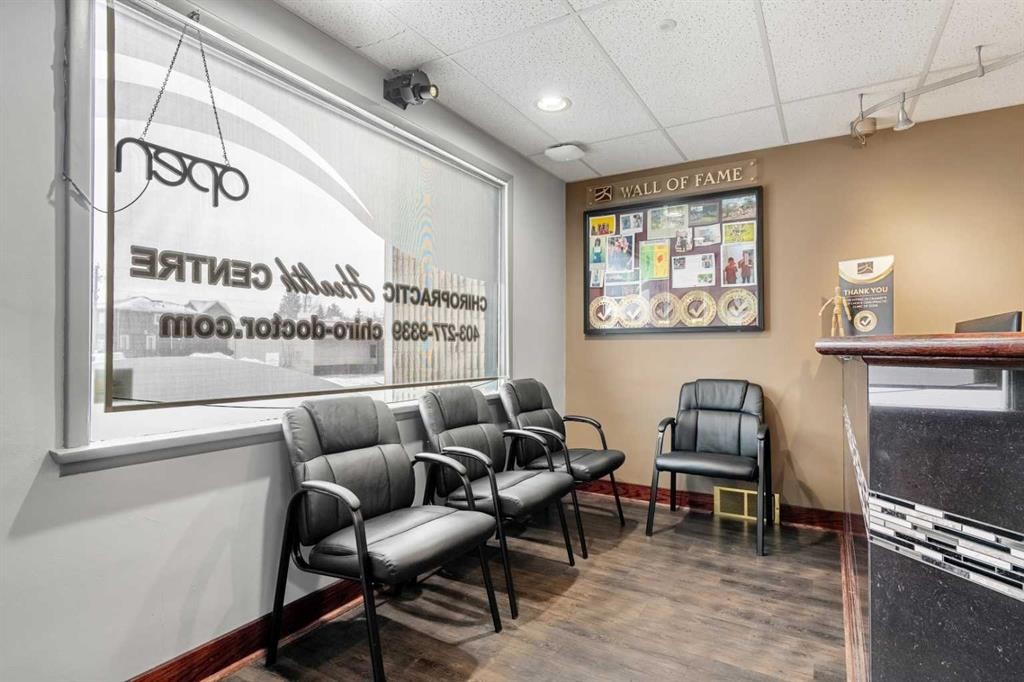 2713 Centre Street Nw, Calgary, AB