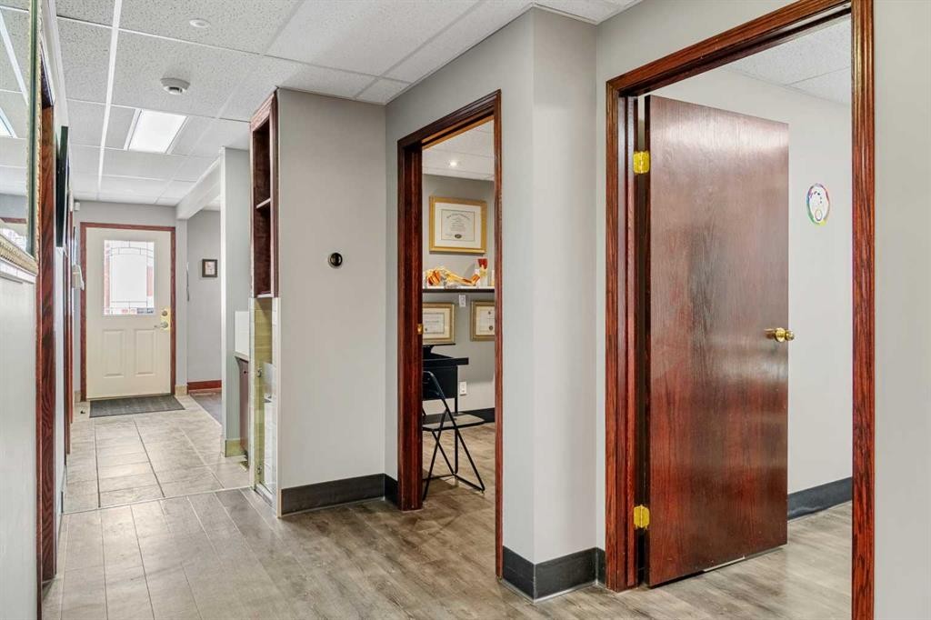 2713 Centre Street Nw, Calgary, AB