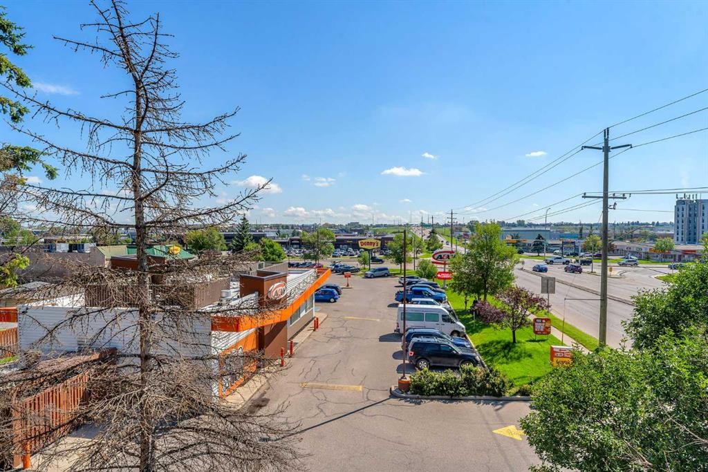 315-335 Garry Crescent Ne, Calgary, AB - Outdoor With View