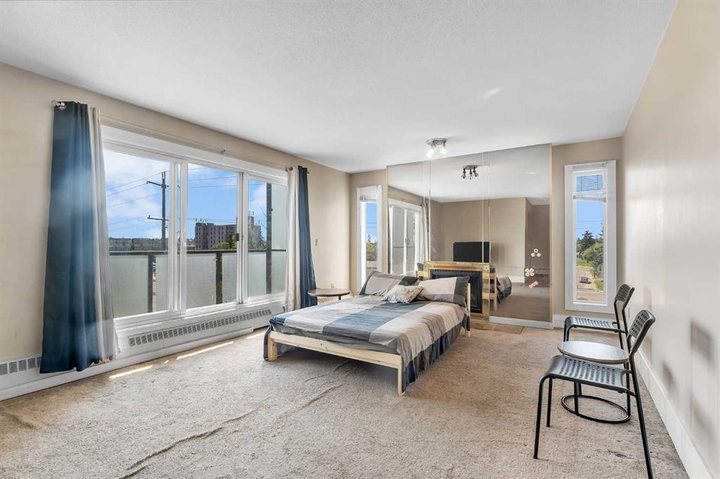 315-335 Garry Crescent Ne, Calgary, AB - Indoor Photo Showing Other Room