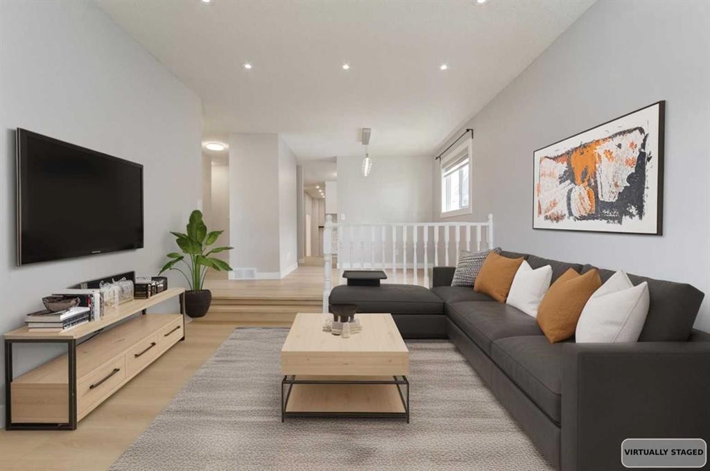 204 Hawkhill Way Nw, Calgary, AB - Indoor Photo Showing Living Room