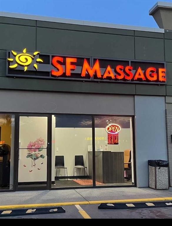 208 Midpark Way Se, Calgary, AB