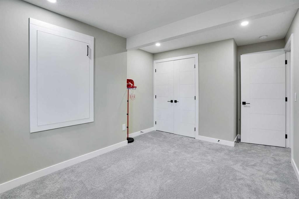 140 Saddlehorn Crescent Ne, Calgary, AB - Indoor Photo Showing Other Room