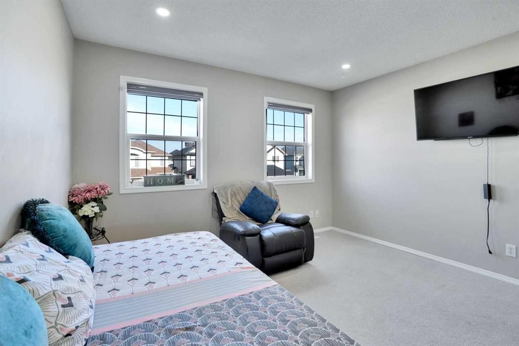 140 Saddlehorn Crescent Ne, Calgary, AB - Indoor Photo Showing Bedroom