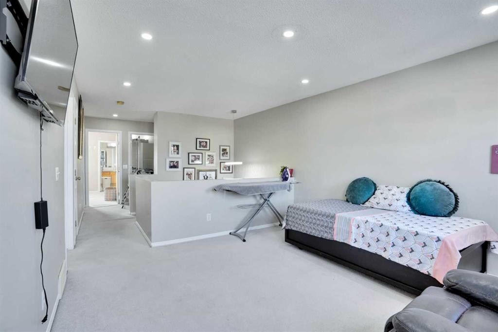 140 Saddlehorn Crescent Ne, Calgary, AB - Indoor