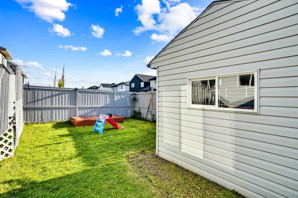 140 Saddlehorn Crescent Ne, Calgary, AB - Outdoor