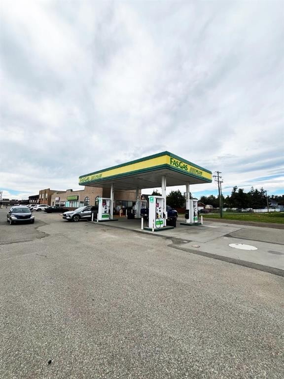 5313 1 Street West, Claresholm, AB