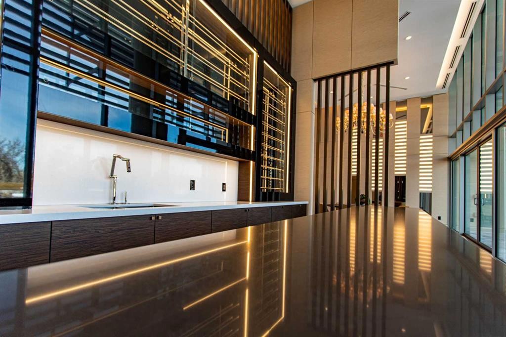 302-738 1 Avenue Sw, Calgary, AB - Indoor Photo Showing Other Room