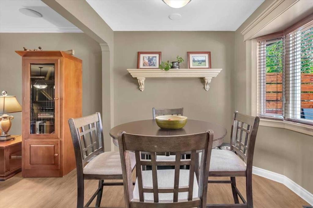 2211 45 Street Se, Calgary, AB - Indoor Photo Showing Dining Room