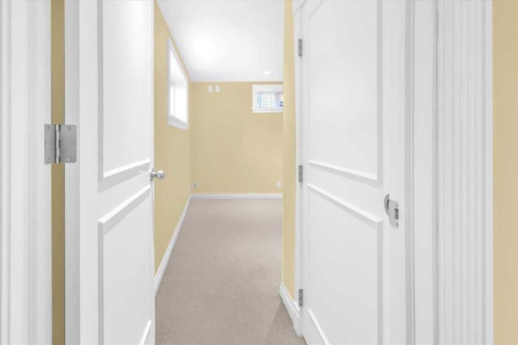 2211 45 Street Se, Calgary, AB - Indoor Photo Showing Other Room