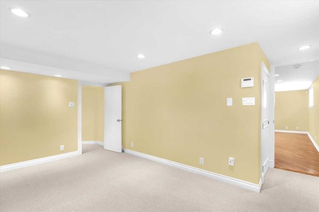 2211 45 Street Se, Calgary, AB - Indoor Photo Showing Other Room