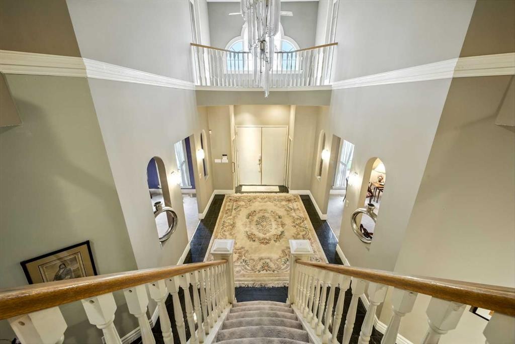 105 Patton Court Sw, Calgary, AB - Indoor Photo Showing Other Room