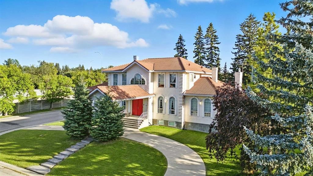 105 Patton Court Sw, Calgary, AB - Outdoor