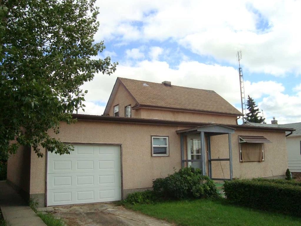 114 School Road, Trochu, AB - Outdoor