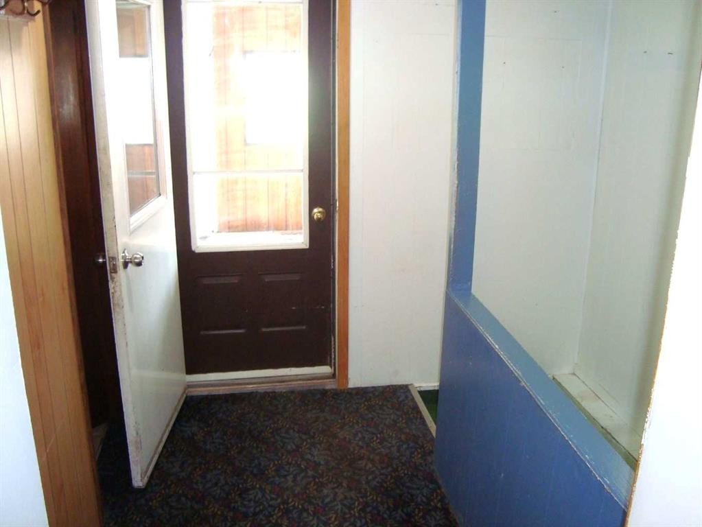 114 School Road, Trochu, AB - Indoor Photo Showing Other Room