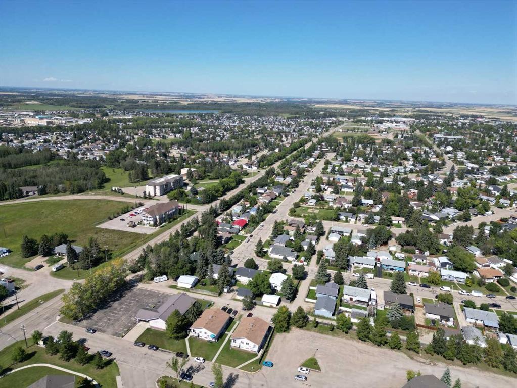 3208 52 Avenue, Innisfail, AB