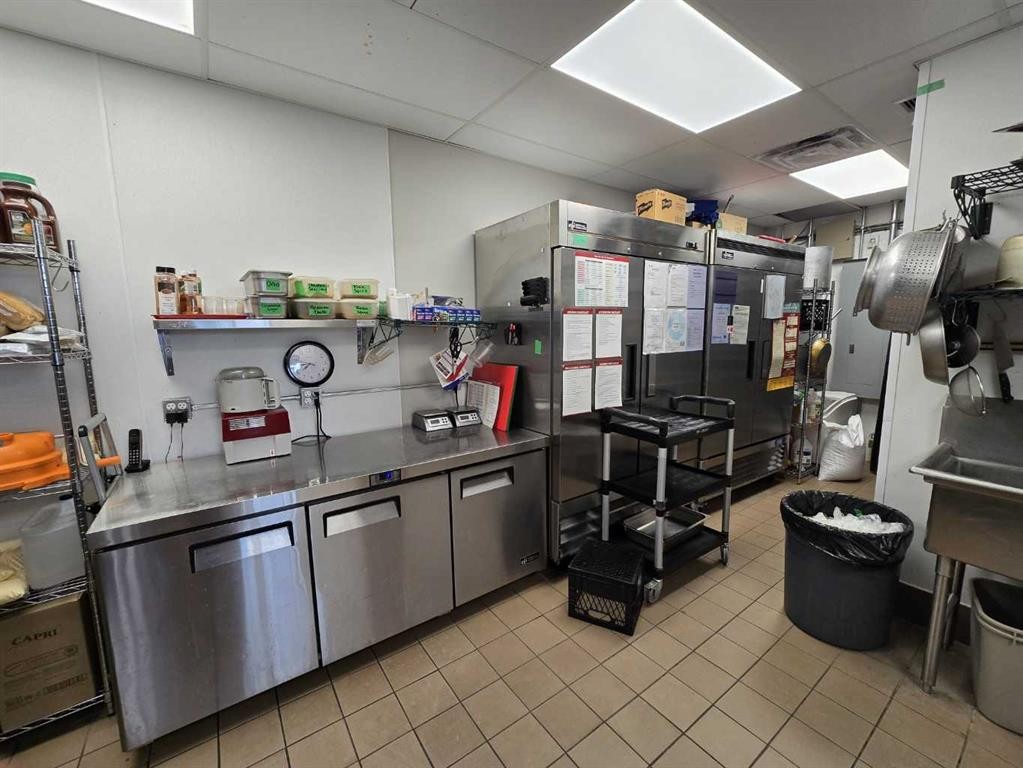 2 Heritage Drive, Bowden, AB