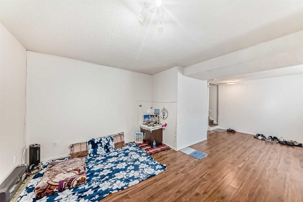 5307 Madigan Drive Ne, Calgary, AB - Indoor