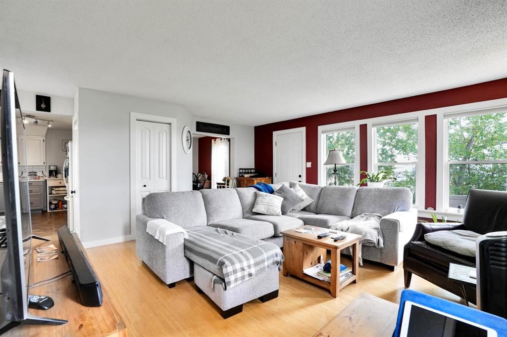 8-1415 Sec 582 Highway, Didsbury, AB