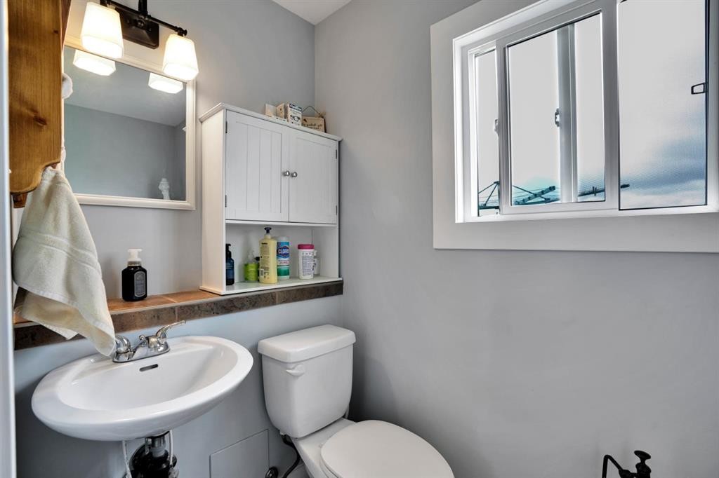 8-1415 Sec 582 Highway, Didsbury, AB